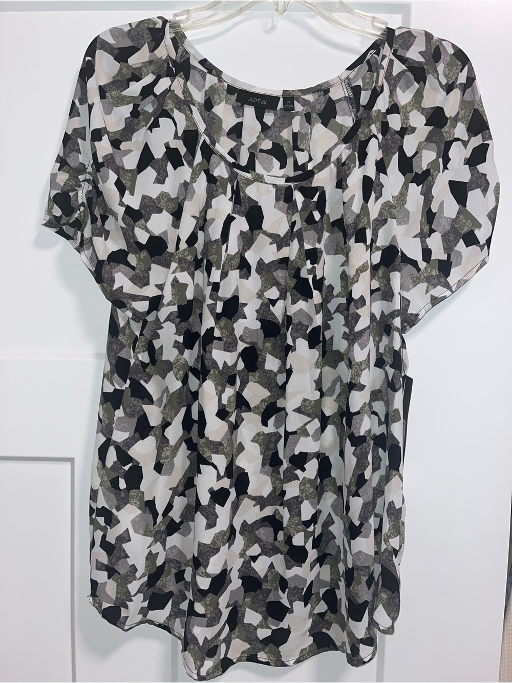 NWT Apt 9 Size XL